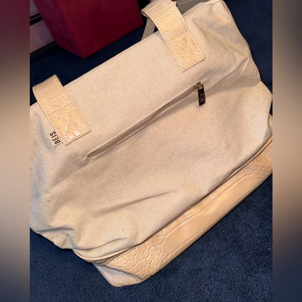 Beis Weekender Bag - Picture 10 of 13